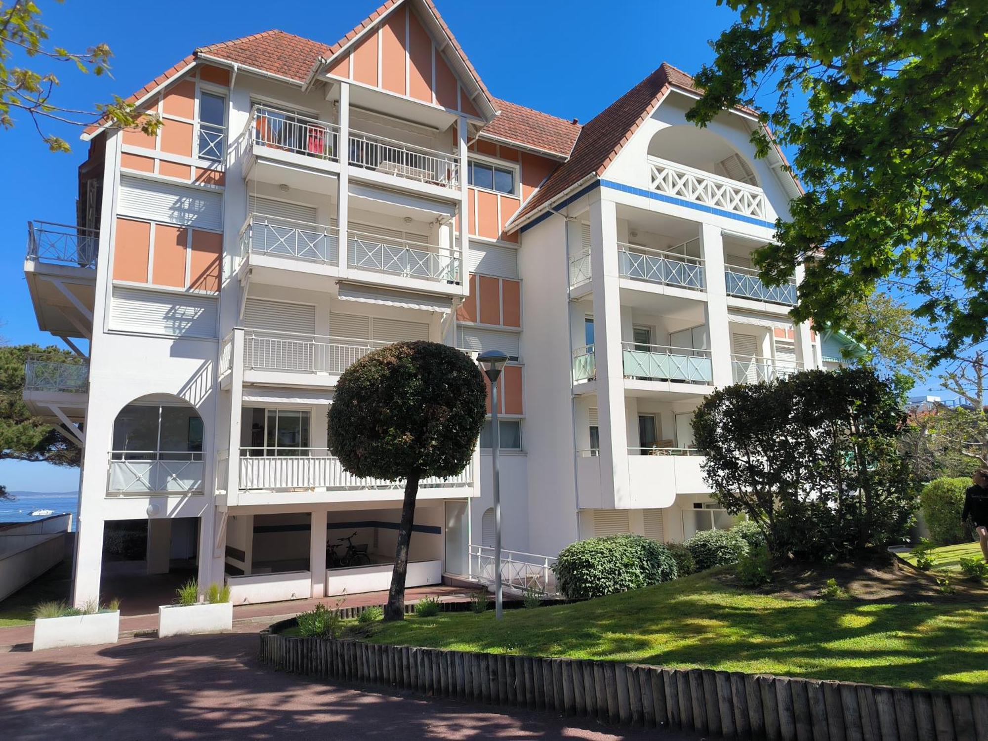 Appart Sur La Plage Pied Dans L Eau Avec Terrasse Jardin Vue Sur Le Bassin Depuis La Terrasse , Parking Arcachón Exterior foto